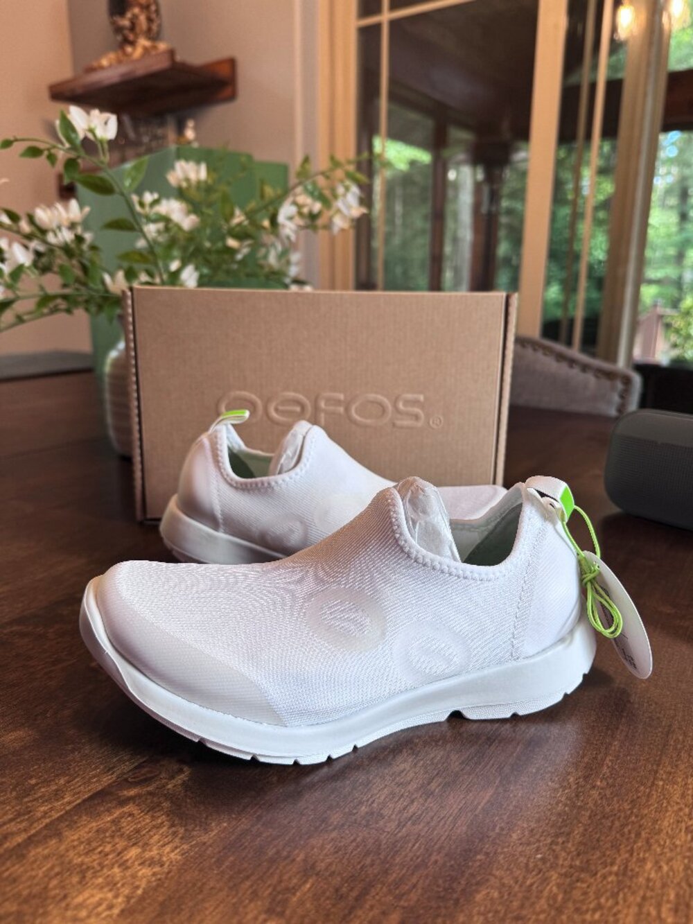 Oofos Oomg Sport Sneakers Women's Pull Slip On Shoes - Picture 2 of 9